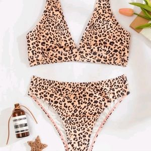 Leopard print v neck swimsuit